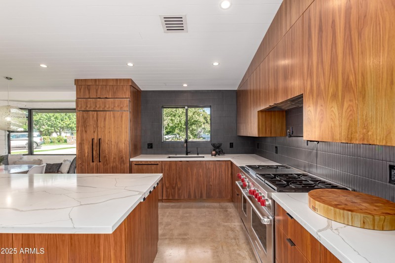 Open entertaining kitchen