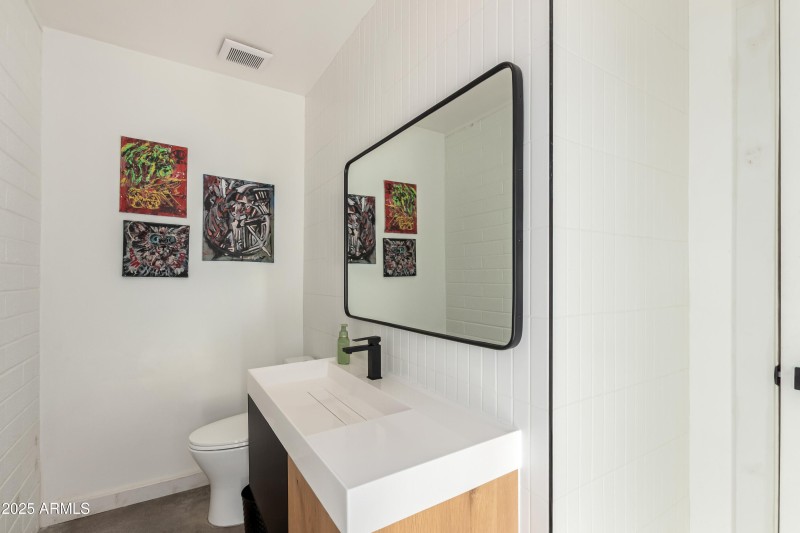 Outdoor Pool bathroom