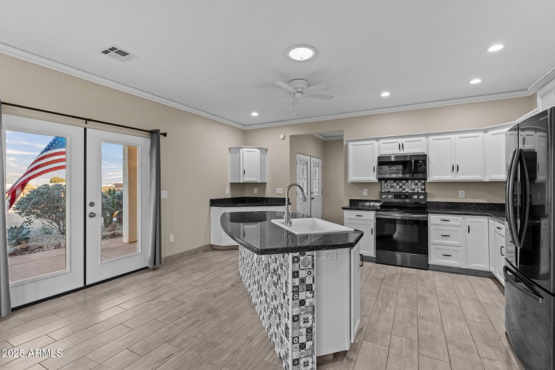 4045 Black Mountain Rd