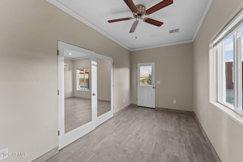 Primary suite sitting room