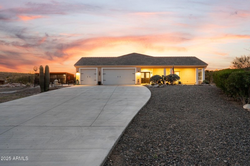 4045 Black Mountain Rd