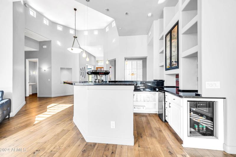 8400 E Dixileta Dr-9