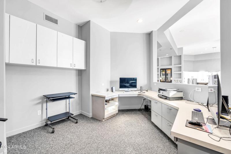 8400 E Dixileta Dr-45