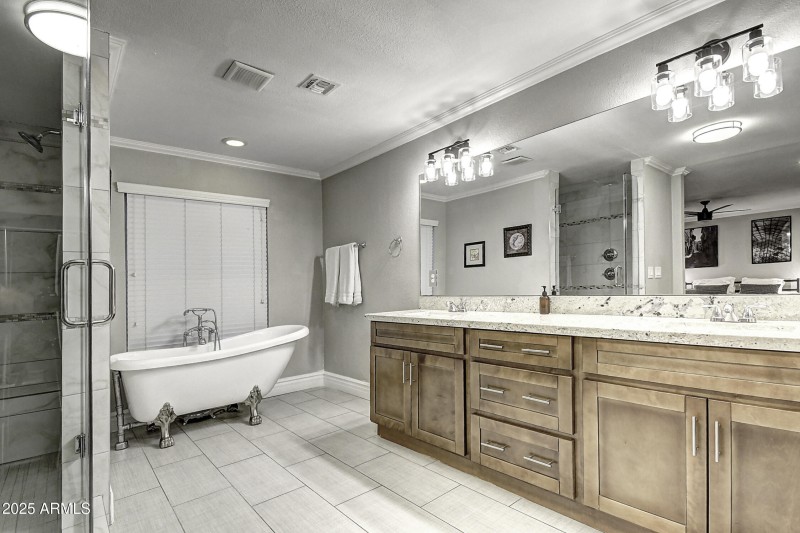 4101 E Nisbet Rd (40)