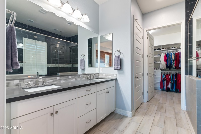 Dual Vanity Primary Bath