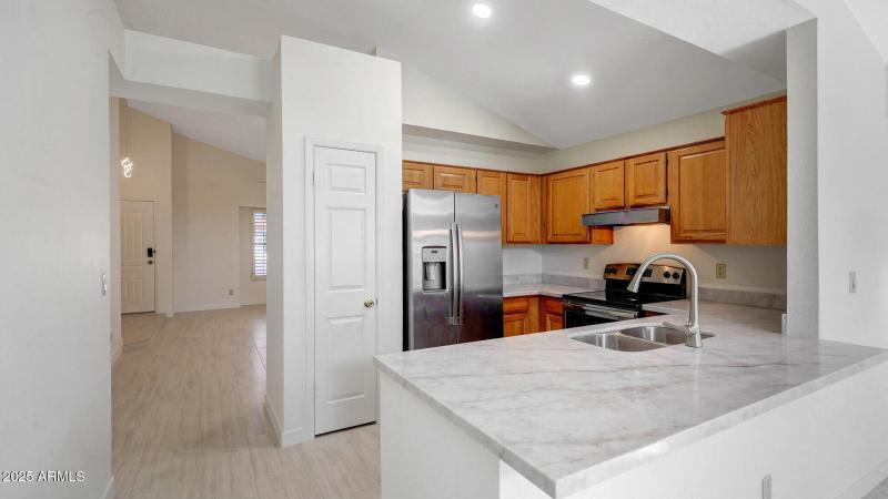 Kitchen- Quarts countertop