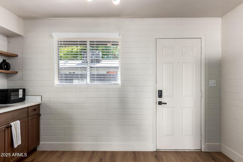 1 Bedroom Unit Entry