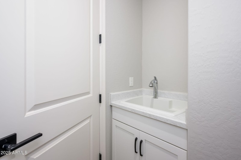 10-web-or-mls-Chevelon-18