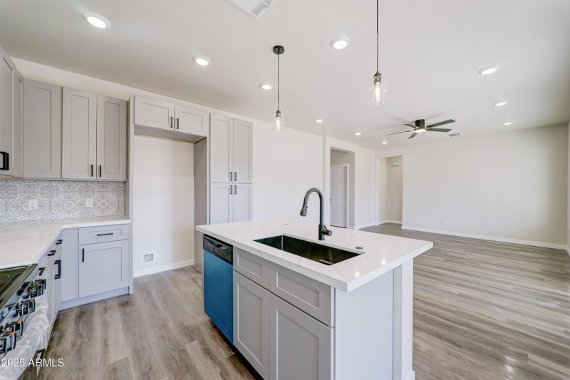 12503 W Cabrillo Dr-7