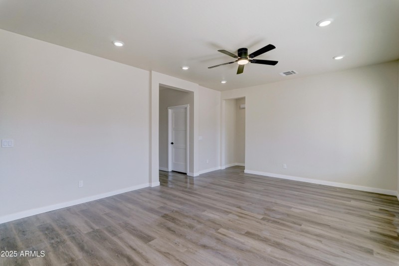 12503 W Cabrillo Dr-14