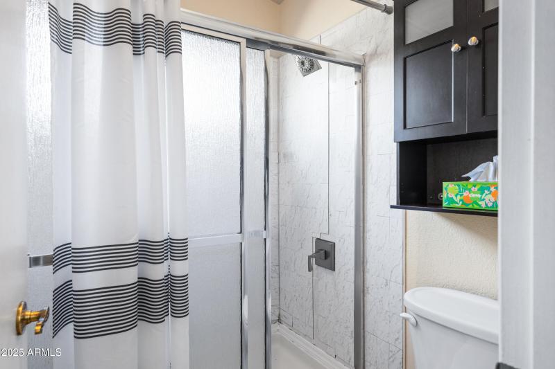 1645 N Saguaro St-37