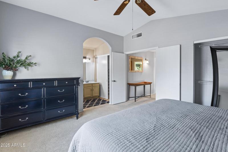 1645 N Saguaro St-33