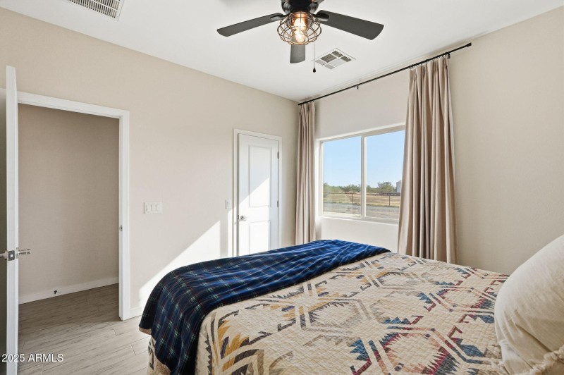 29-web-or-mls-029_ListerPros