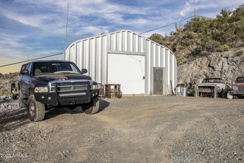 2-web-or-mls-D46A3135