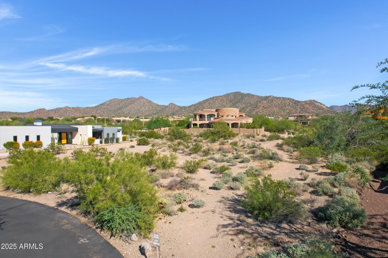 3545 N Ladera Cir-15