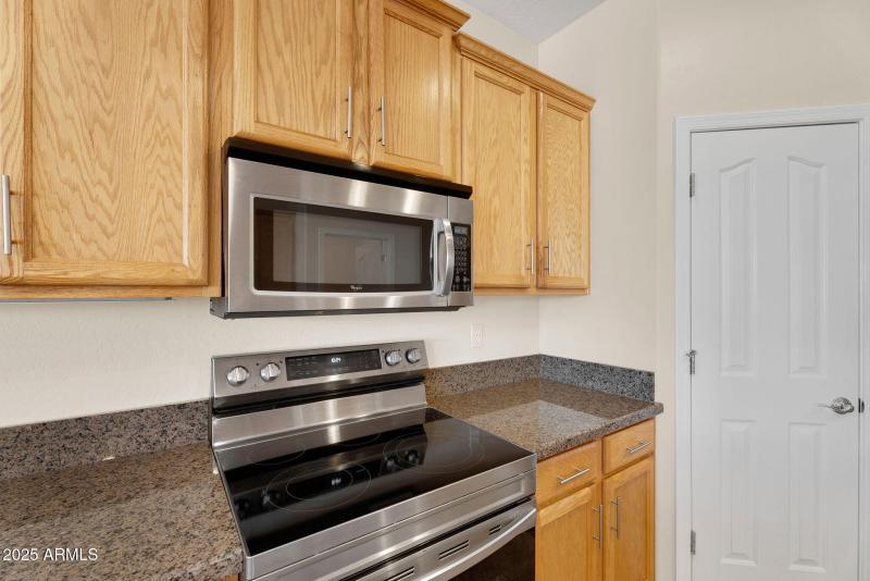 10-web-or-mls-3586 E Riopelle Ct-17