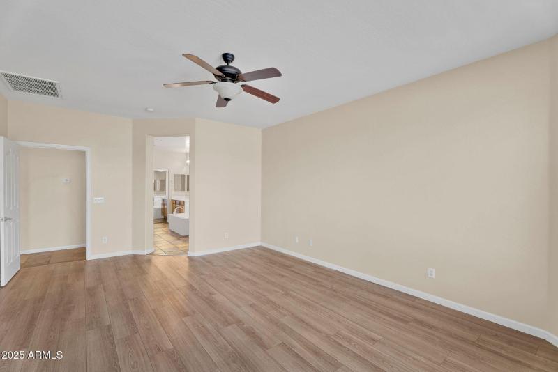 21-web-or-mls-3586 E Riopelle Ct-20