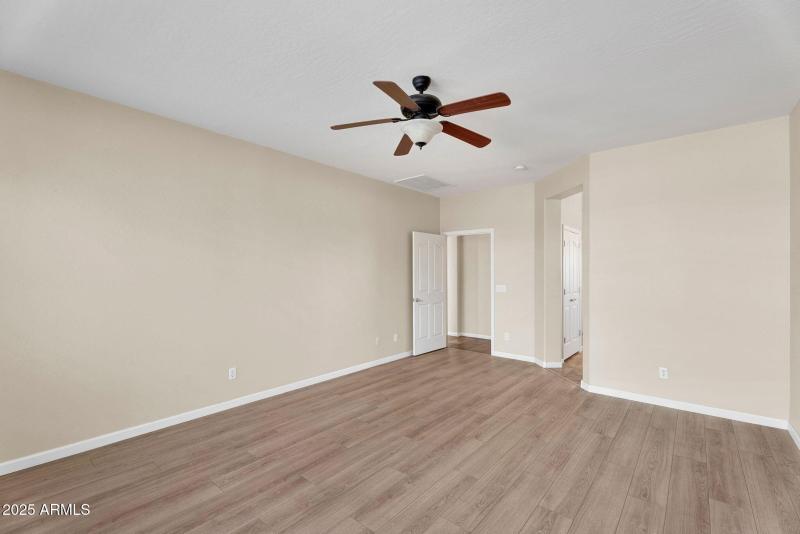 22-web-or-mls-3586 E Riopelle Ct-21