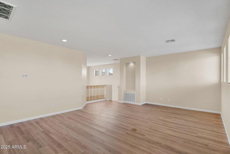 30-web-or-mls-3586 E Riopelle Ct-30