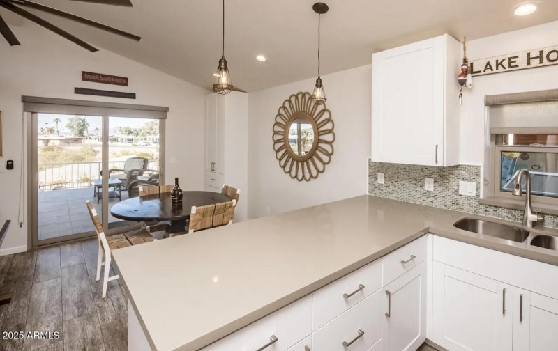 52f911e8cc6cc49f0134ead15d621ddcl-m93075