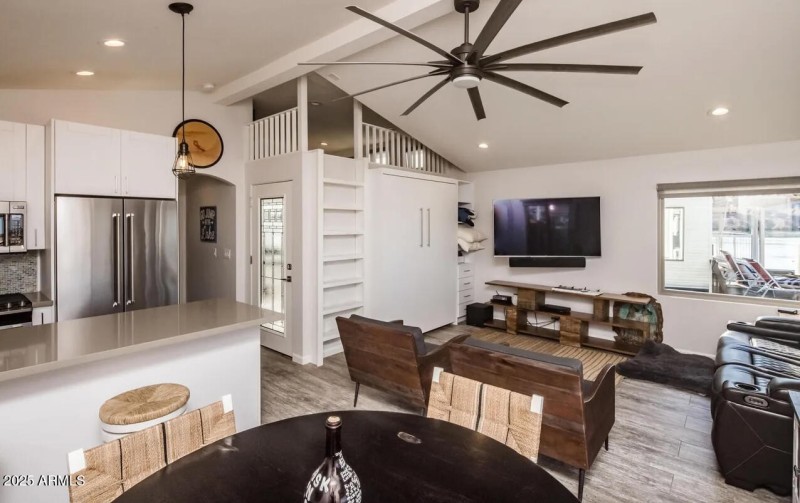 52f911e8cc6cc49f0134ead15d621ddcl-m10061