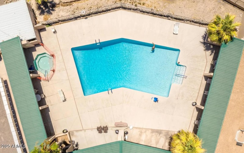 52f911e8cc6cc49f0134ead15d621ddcl-m38095