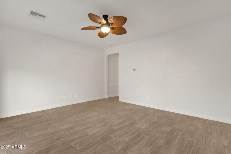 23-web-or-mls-15360-w-corrine-dr