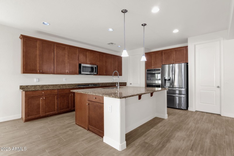 10-web-or-mls-15360-w-corrine-dr