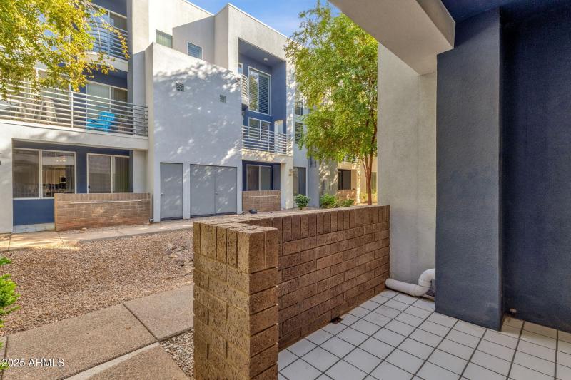 29-web-or-mls-3633-n-3rd-ave-1059