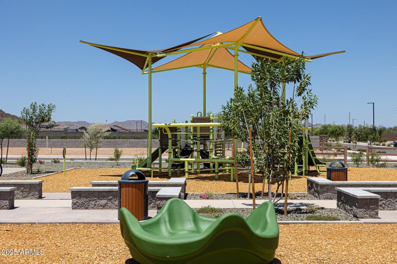 PHX_Miravida_Amenity_Carosel