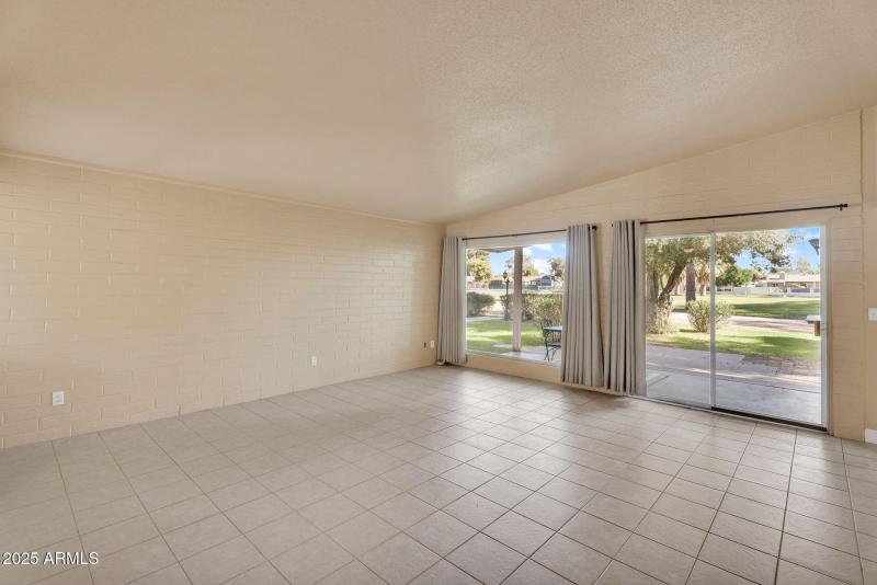 4-web-or-mls-725 S Power rd 104-4