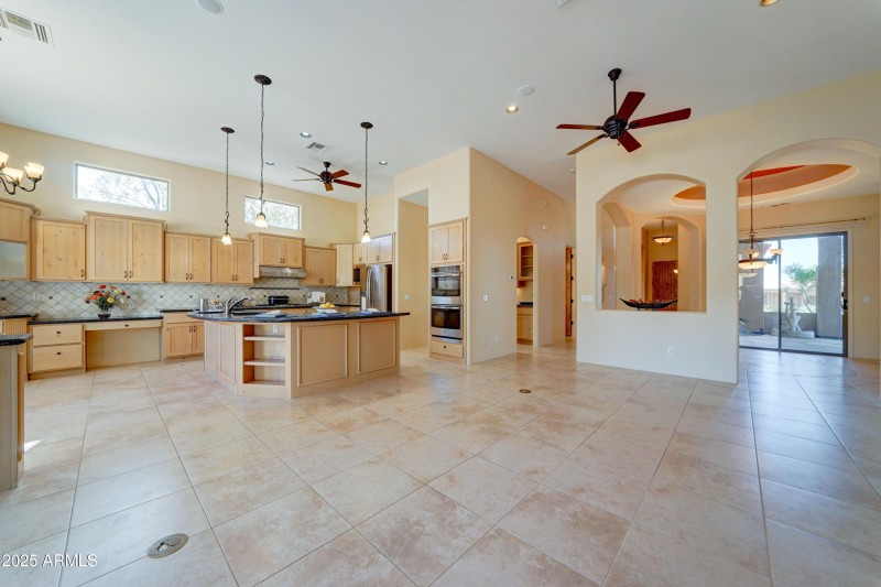 6841 E Quail Hideaway Ln-3