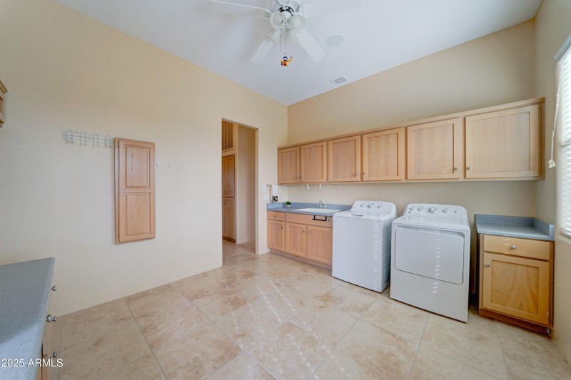 6841 E Quail Hideaway Ln-37