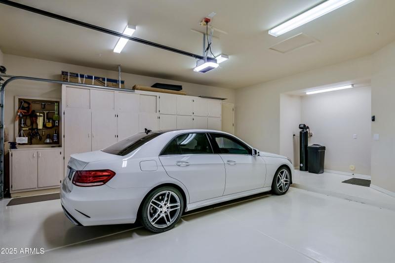 Oversize 2 1/2 car garage