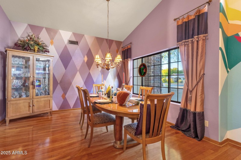 15-web-or-mls-1911-e-bruce-ave