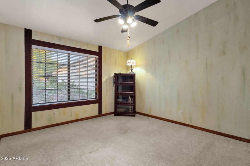 39-web-or-mls-1911-e-bruce-ave