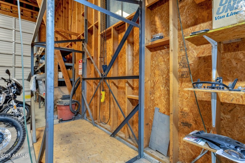 66-web-or-mls-1911-e-bruce-ave