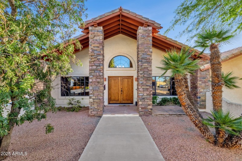 76-web-or-mls-1911-e-bruce-ave