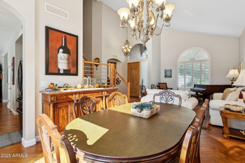 10-web-or-mls-4601-w-flint-st