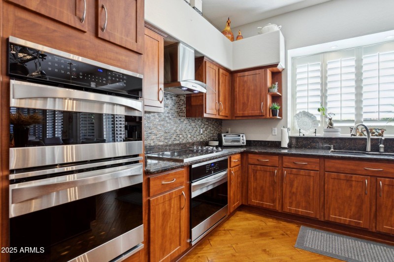 16-web-or-mls-4601-w-flint-st