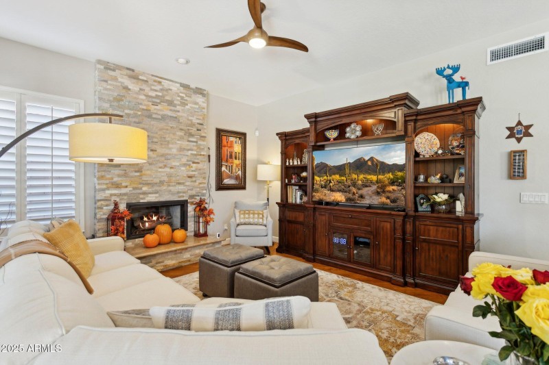 21-web-or-mls-4601-w-flint-st