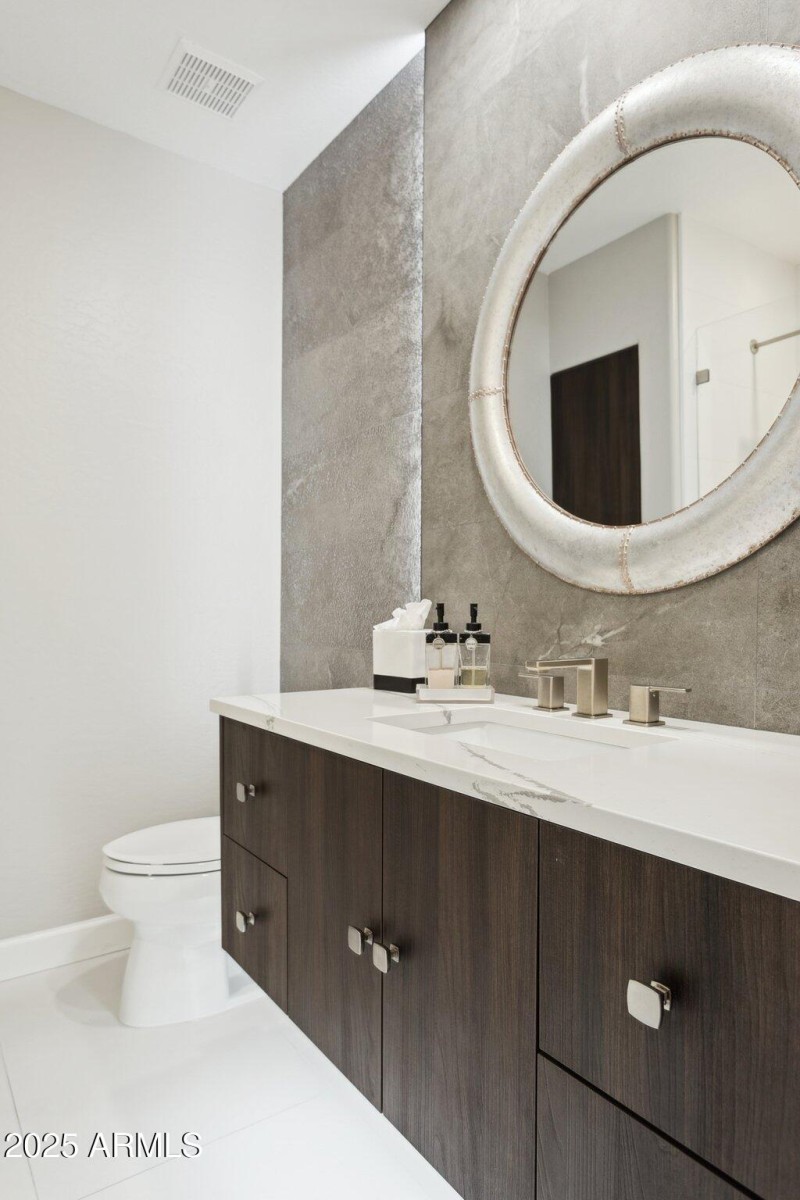 30-web-or-mls-4601-w-flint-st