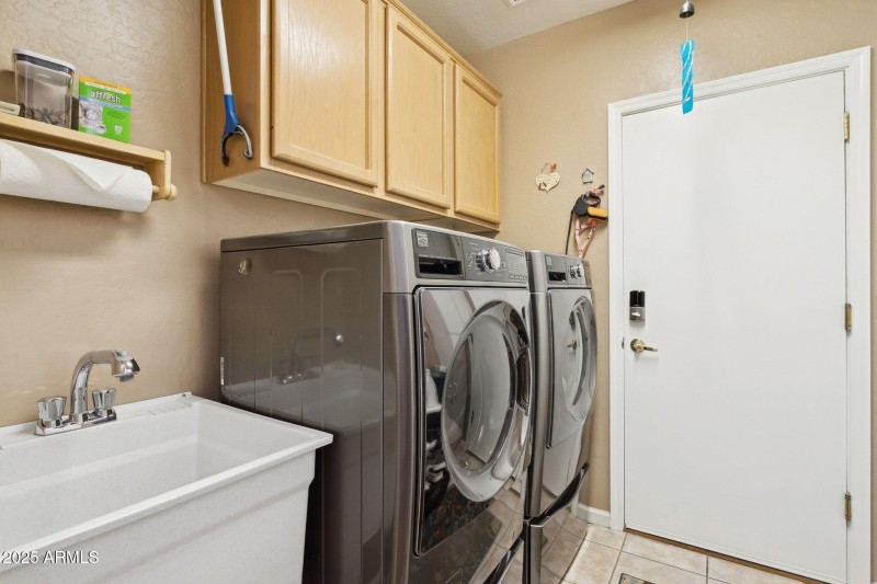 33-web-or-mls-4601-w-flint-st