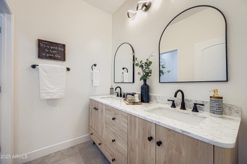 2nd Floor Guest Bathroom