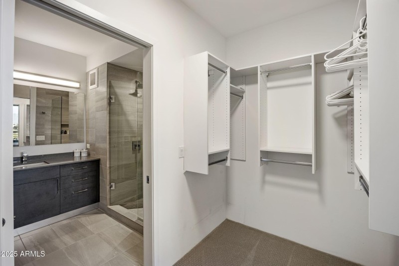 025_Guest ClosetBathroom