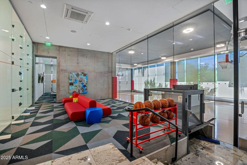 036_BasketballRacquetball