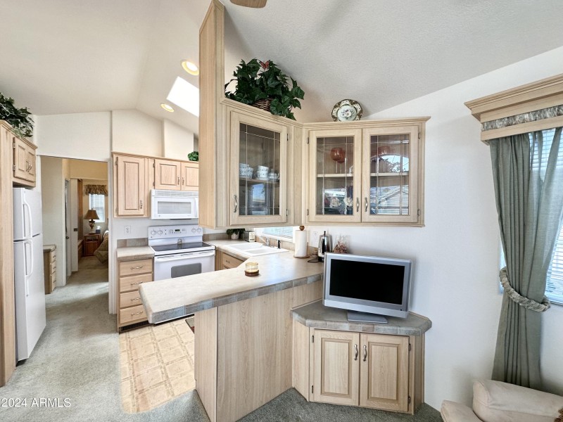 TV ENTERTAINMENT AREA