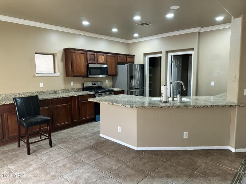 20251116_225101542_iOS