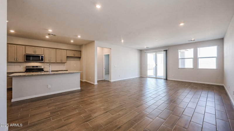 07_New-Home-for-Sale_Surprise-AZ_Century