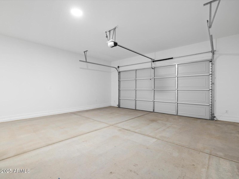 3-Car Tandem Garage with Opener